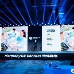 华为智选 北通智能游戏手柄星闪款：游戏外设竞技新标杆