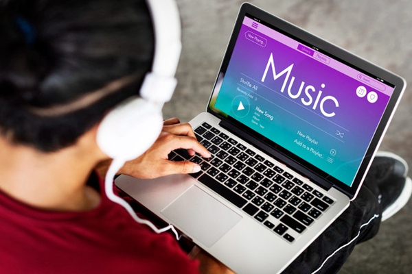 ​高盛支持的初创公司Splice收购英国音响工作室，押注 AI 音乐创作