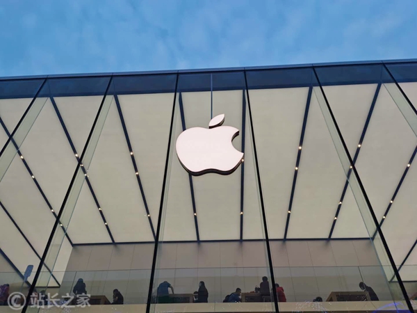 ​苹果 AI 负责人 Giannandrea 降职，WWDC25 缺席引发关注